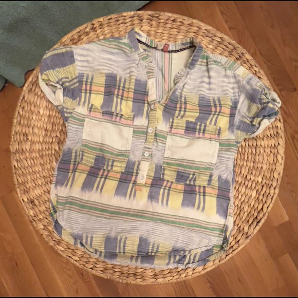 Pilcro/Anthropologie Short-Sleve Shirt Size Small - Picture 1 of 4